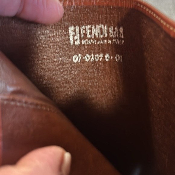 Fendi vintage trifold wallet gold accents flap closure w added gold chain - Picture 6 of 6